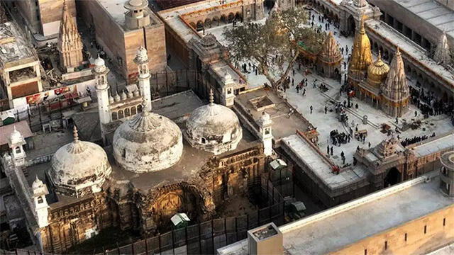 https://admin.thefrontfaceindia.in/uploads/1361561370_gyanvapi-case-first-hearing-new-district-judge-varanasi.jpg