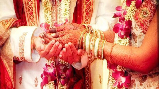 https://admin.thefrontfaceindia.in/uploads/2109228939_kundali-dosh-breaking-modern-marriages-bhu-research-report.jpg